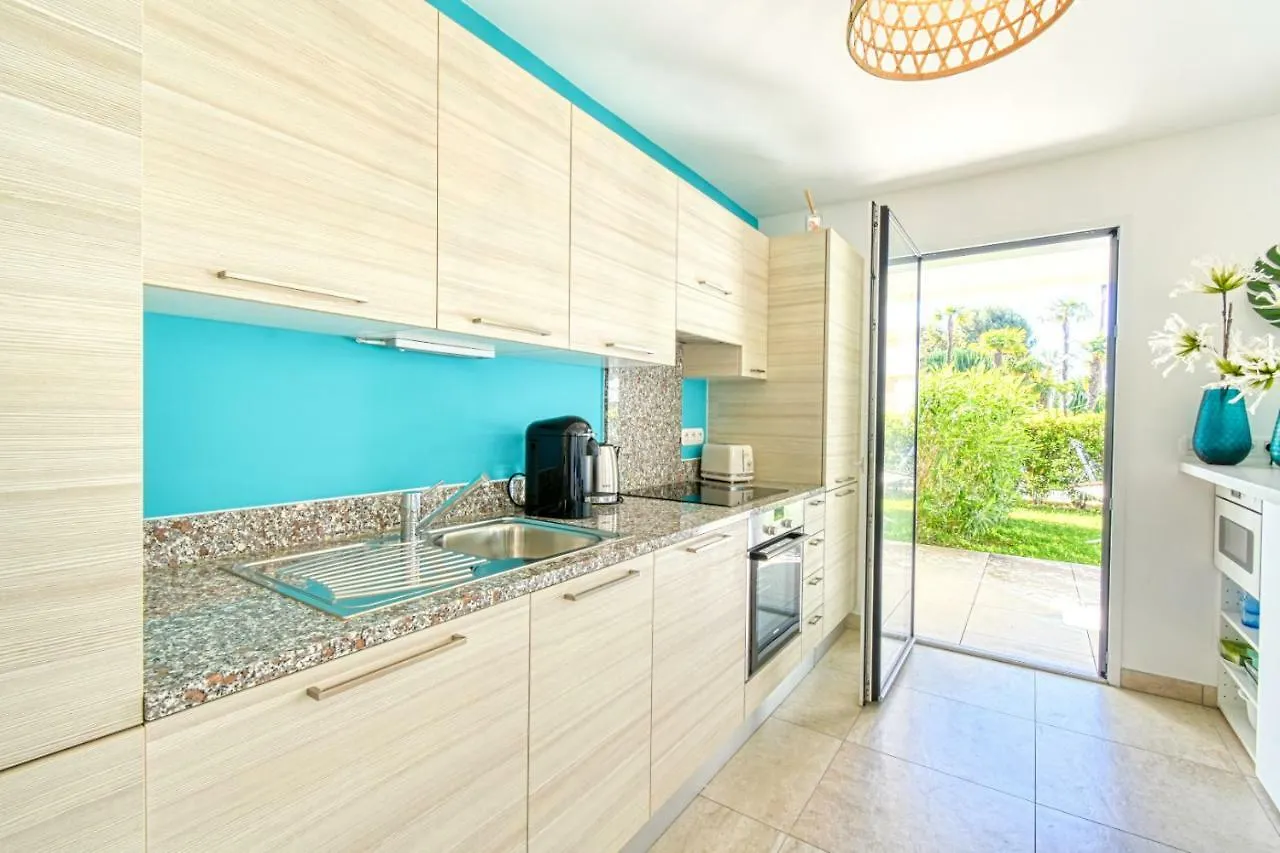Nice Apartment With Private Garden, Pool & Parking Cannes