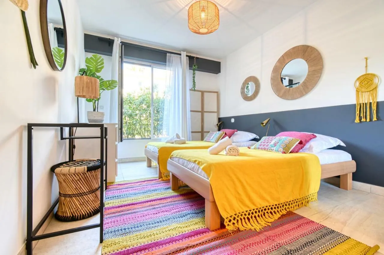 Nice Apartment With Private Garden, Pool & Parking Cannes