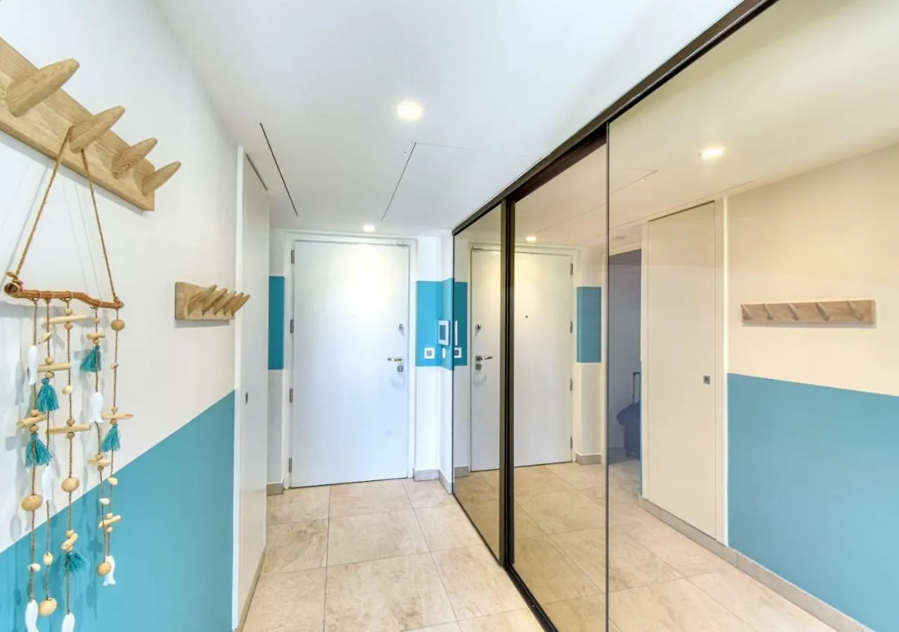 Nice Apartment With Private Garden, Pool & Parking Cannes France
